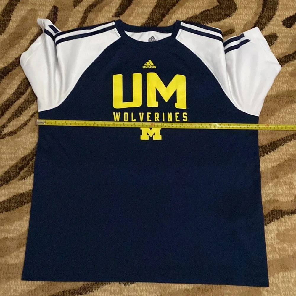 Adidas University of Michigan Wolverines Navy Blue Short Sleeve  shirt Mens M